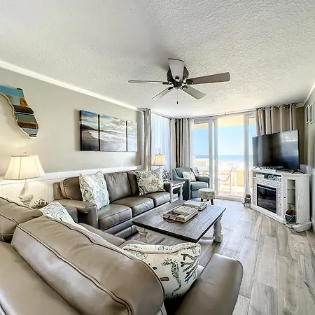 Pool-Side Oceanfront Condo - Steps To Beach & Flagler Ave